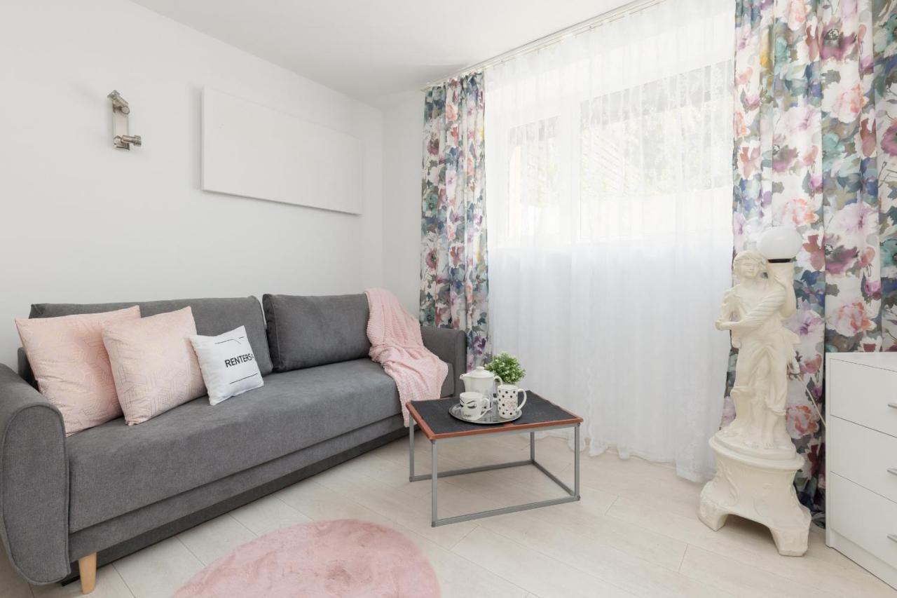 Affordable Underground Studio Near Pge Narodowy By Noclegi Renters Varşova Dış mekan fotoğraf